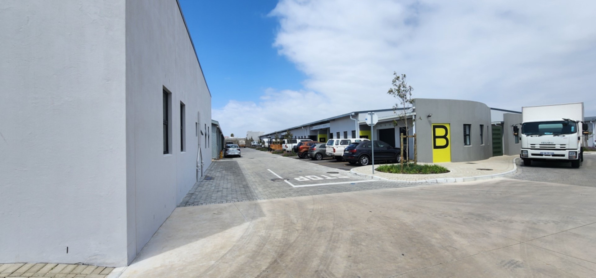 To Let commercial Property for Rent in Phoenix Western Cape